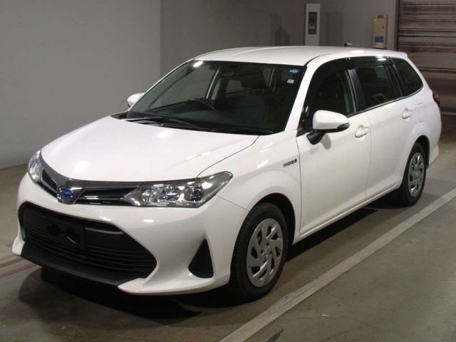 2486 Toyota Corolla fielder NKE165G 2018 г. (TAA Chubu)